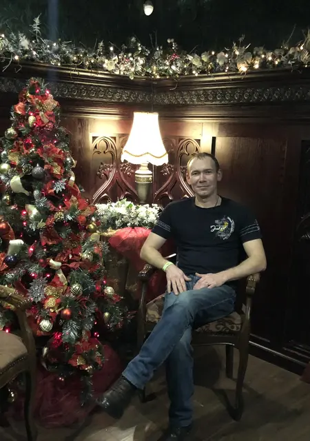 Я Дмитрий, 42, знакомлюсь для общения в Екатеринбурге