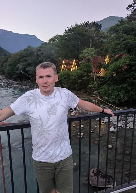 Я Сергей, 32, из Нижнего Тагила, ищу знакомства без обязательств