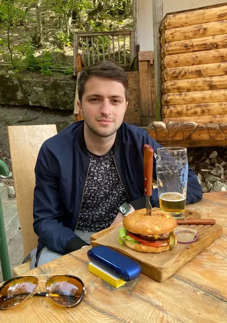 Даня из Туапсе, мне 29, познакомлюсь для приятного времяпровождения