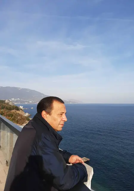 Геннадий из Ялты, ищу на сайте знакомства на одну ночь