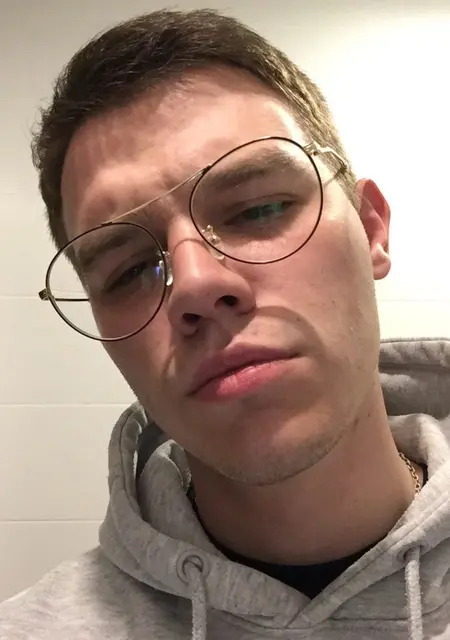 Александр из Ангарска, мне 26, познакомлюсь на одну ночь