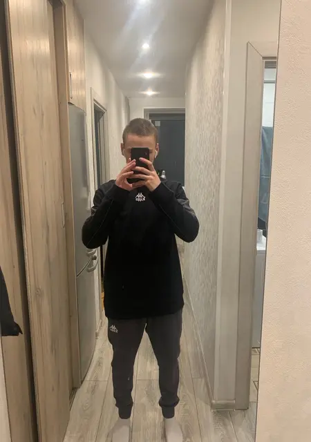 Никита из Петрозаводска, мне 20, познакомлюсь для приятного времяпровождения