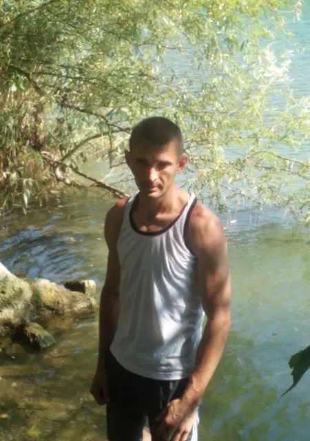 Я Саня, 41, знакомлюсь без обязательств в Шахтах