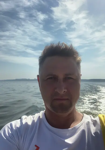 Евгений из Ульяновска, ищу на сайте приятное времяпровождение