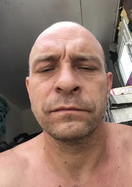 Саня из Воронежа, ищу на сайте знакомства на одну ночь