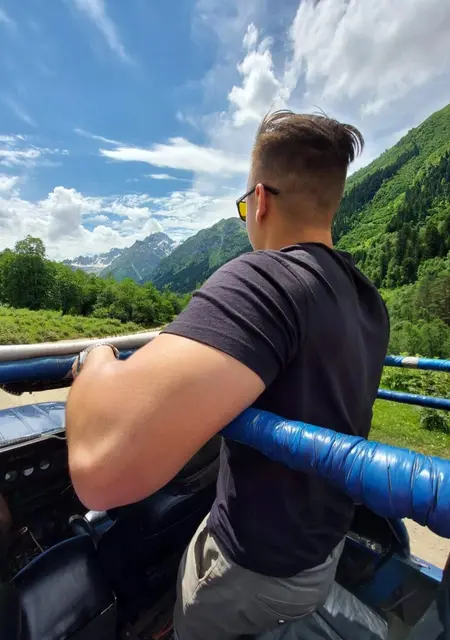 Артем из Новочеркасска, ищу на сайте знакомства на одну ночь