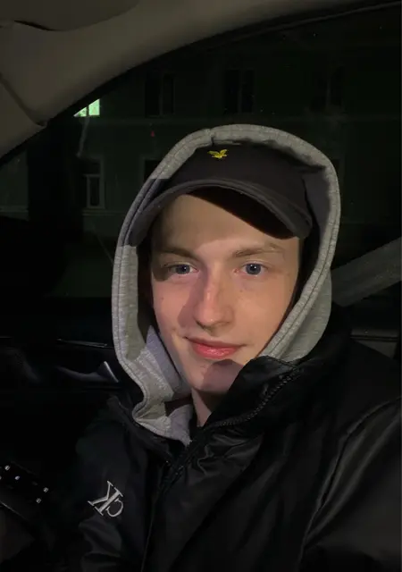 Я Владимир, 19, из Петрозаводска, ищу знакомство для постоянных отношений