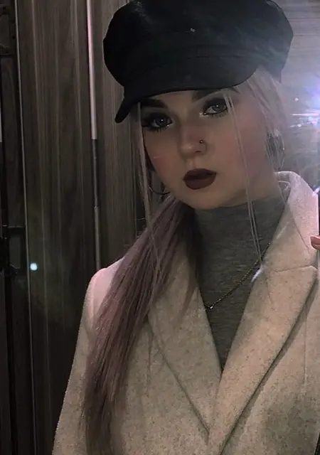 Я Эля, 18, из Краснодара, ищу знакомство для общения