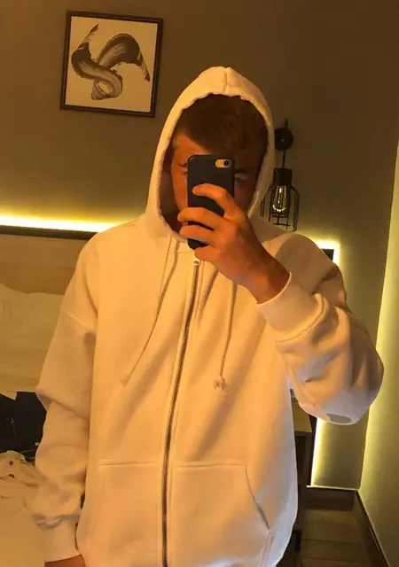 Я Сергей, 20, знакомлюсь на одну ночь в Химках