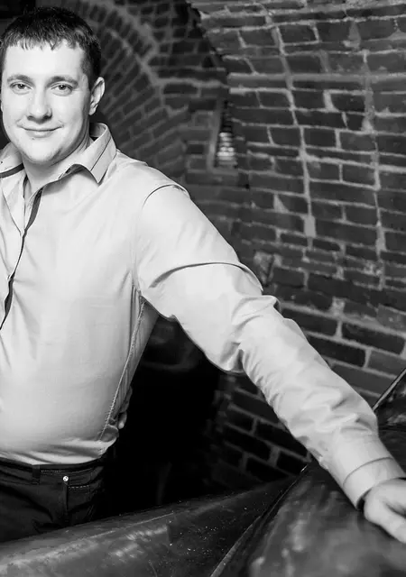 Я Алекс, 39, знакомлюсь для приятного времяпровождения в Рязани