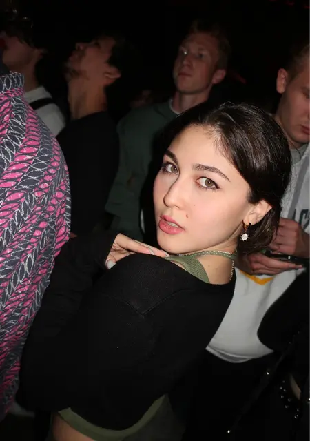 Я Yara, 22, из Одинцова, ищу знакомство для приятного времяпровождения