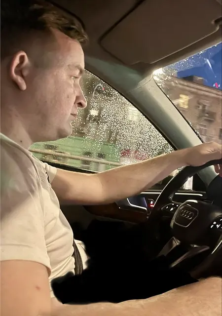 Я Александр, 27, из Энгельса, ищу знакомства на одну ночь