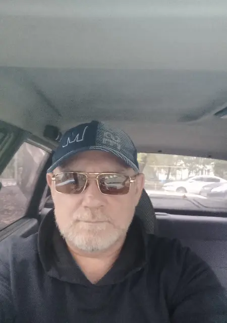 Я Сергей, 50, из Саранска, ищу знакомство для приятного времяпровождения