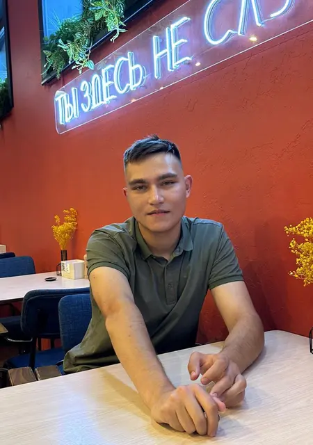 Я Иван, 21, из Читы, ищу знакомство для открытые отношения