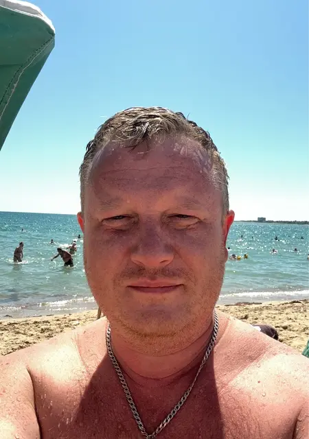 Антон из Симферополя, мне 41, познакомлюсь без обязательств