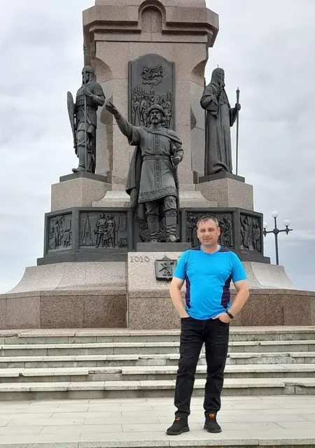 Вадим из Костромы, мне 46, познакомлюсь для открытые отношения