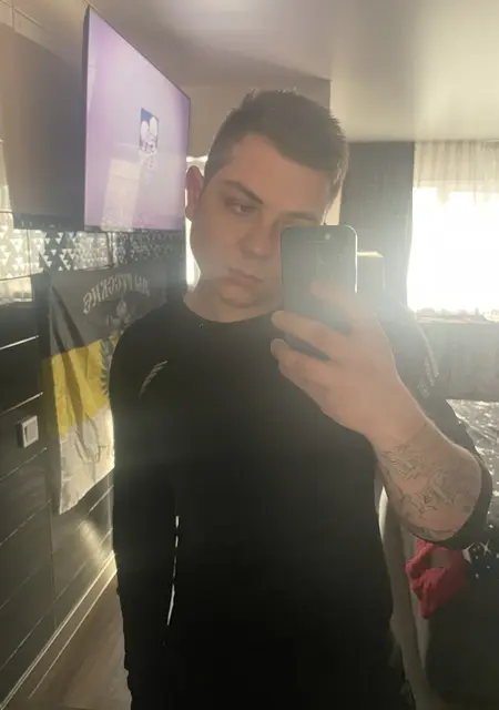 Я Фикс, 27, знакомлюсь для общения в Абакане