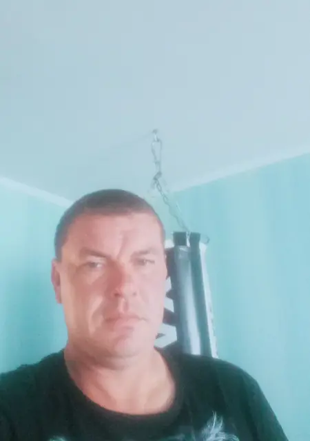 Евгений из Магнитогорска, мне 45, познакомлюсь для приятного времяпровождения