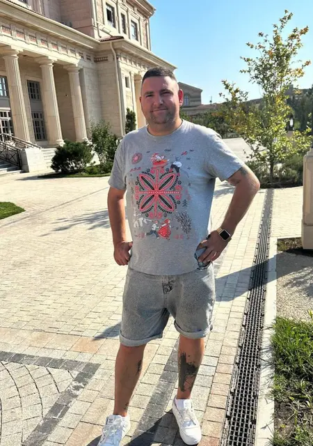 Я Валерий, 33, знакомлюсь для постоянных отношений в Ялте