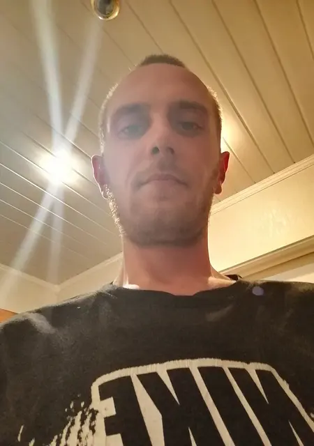 Я Вадим, 30, знакомлюсь без обязательств в Кирове