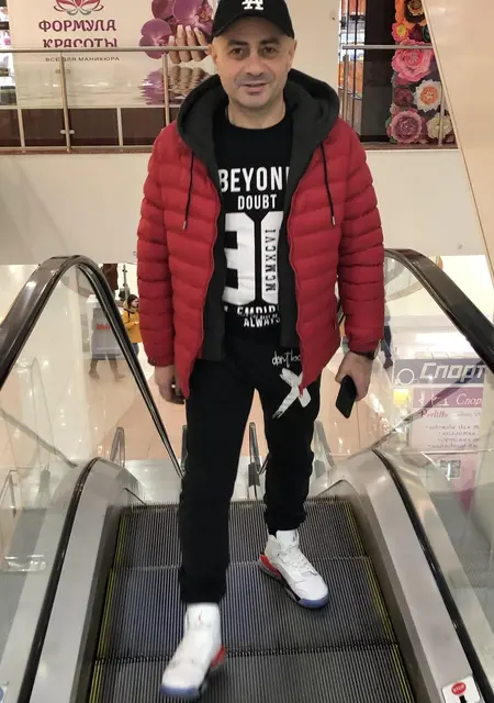 Я Вячеслав, 52, из Подольска, ищу знакомство для приятного времяпровождения