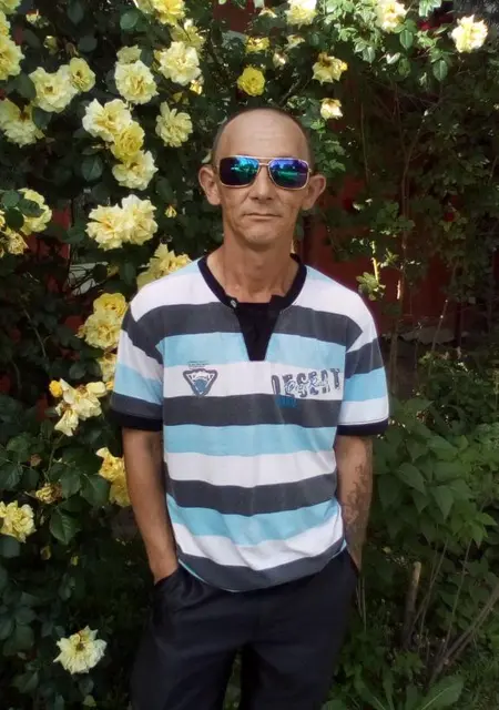 Я Геннадий, 46, знакомлюсь без обязательств в Батайске