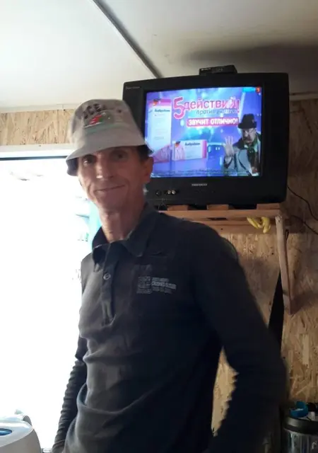 Я Витек, 63, из Краснодара, ищу знакомство