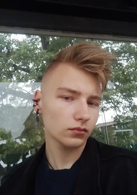 Я Виктор, 20, знакомлюсь без обязательств в Электростали