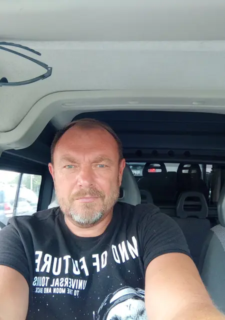 Серж из Симферополя, ищу на сайте дружбу