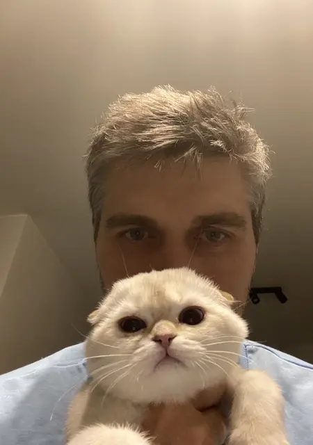 Владислав из Нальчика, мне 31, познакомлюсь для общения