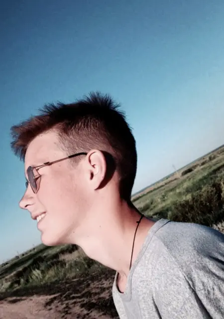 Я Даниил, 21, из Казани, ищу знакомства без обязательств