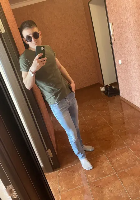 Я Артем, 28, из Владикавказа, ищу знакомство для постоянных отношений