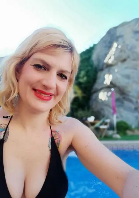 Я Isa, 42, из Мадрида, ищу знакомство