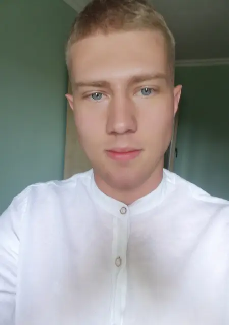 Я Сергей, 24, из Азова, ищу знакомства на одну ночь