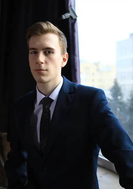 Я Алексей, 24, из Санкт-Петербурга, ищу знакомства на одну ночь