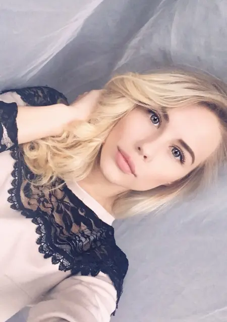 Анастасия из Екатеринбурга, мне 28, познакомлюсь для приятного времяпровождения