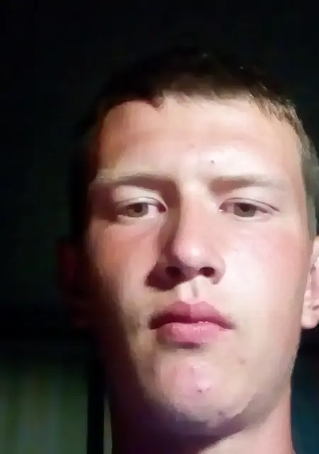 Максим из Каховки, ищу на сайте знакомства на одну ночь