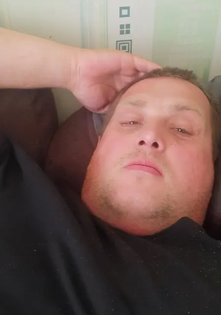 Я Александр, 38, знакомлюсь без обязательств в Югорске