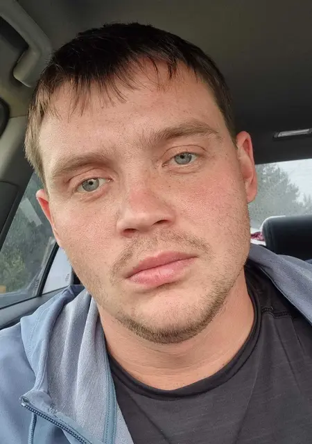 Александр из Абакана, мне 32, познакомлюсь на одну ночь