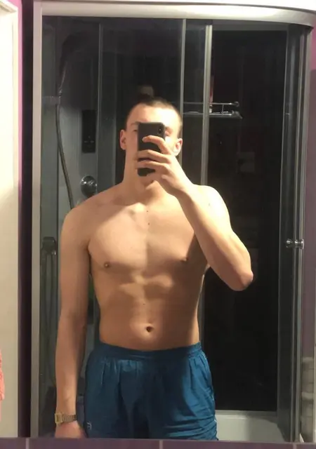 Я Андрей, 21, из Архангельска, ищу знакомство для дружбы