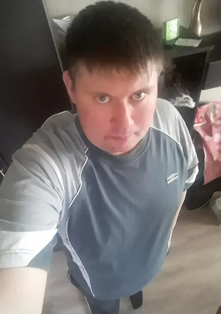 Андрей из Воронежа, мне 38, познакомлюсь на одну ночь