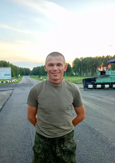 Юрий из Чебаркуля, мне 46, познакомлюсь на одну ночь