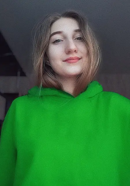 Кристина из Саратова, ищу на сайте знакомства без обязательств