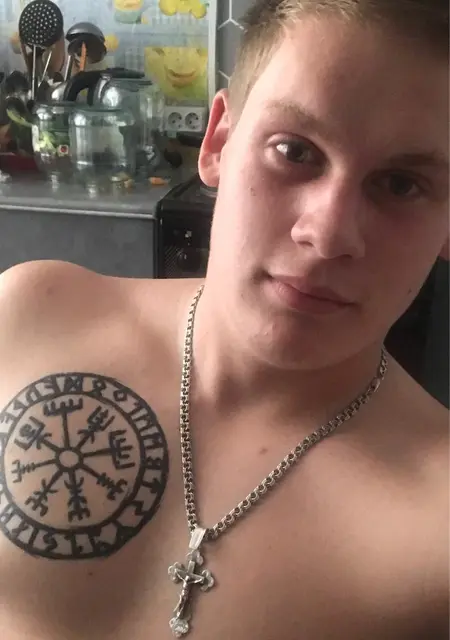 Я Артём, 21, из Ангарска, ищу знакомства без обязательств