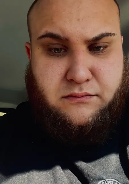 Михаил из Тюмени, ищу на сайте приятное времяпровождение