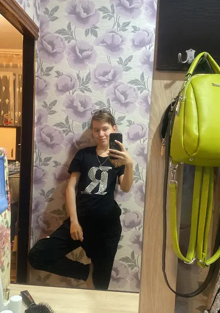 Лина из Краснодара, мне 21, познакомлюсь на одну ночь