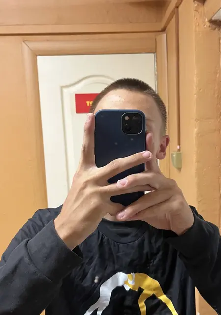 Я Kirill, 18, из Владивостока, ищу знакомства без обязательств