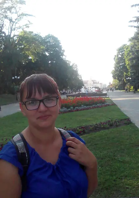 Я Вика, 42 років з Харкова, шукаю знайомство для дружби