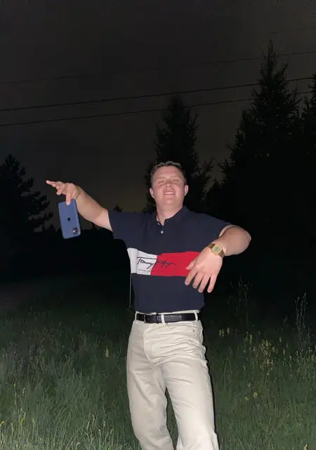 Дэн из Омска, мне 26, познакомлюсь для общения