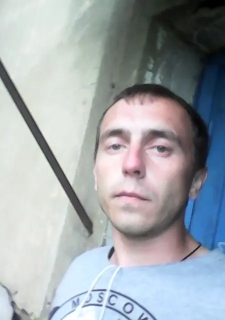 Я Павел, 37, из Алексина, ищу знакомства без обязательств